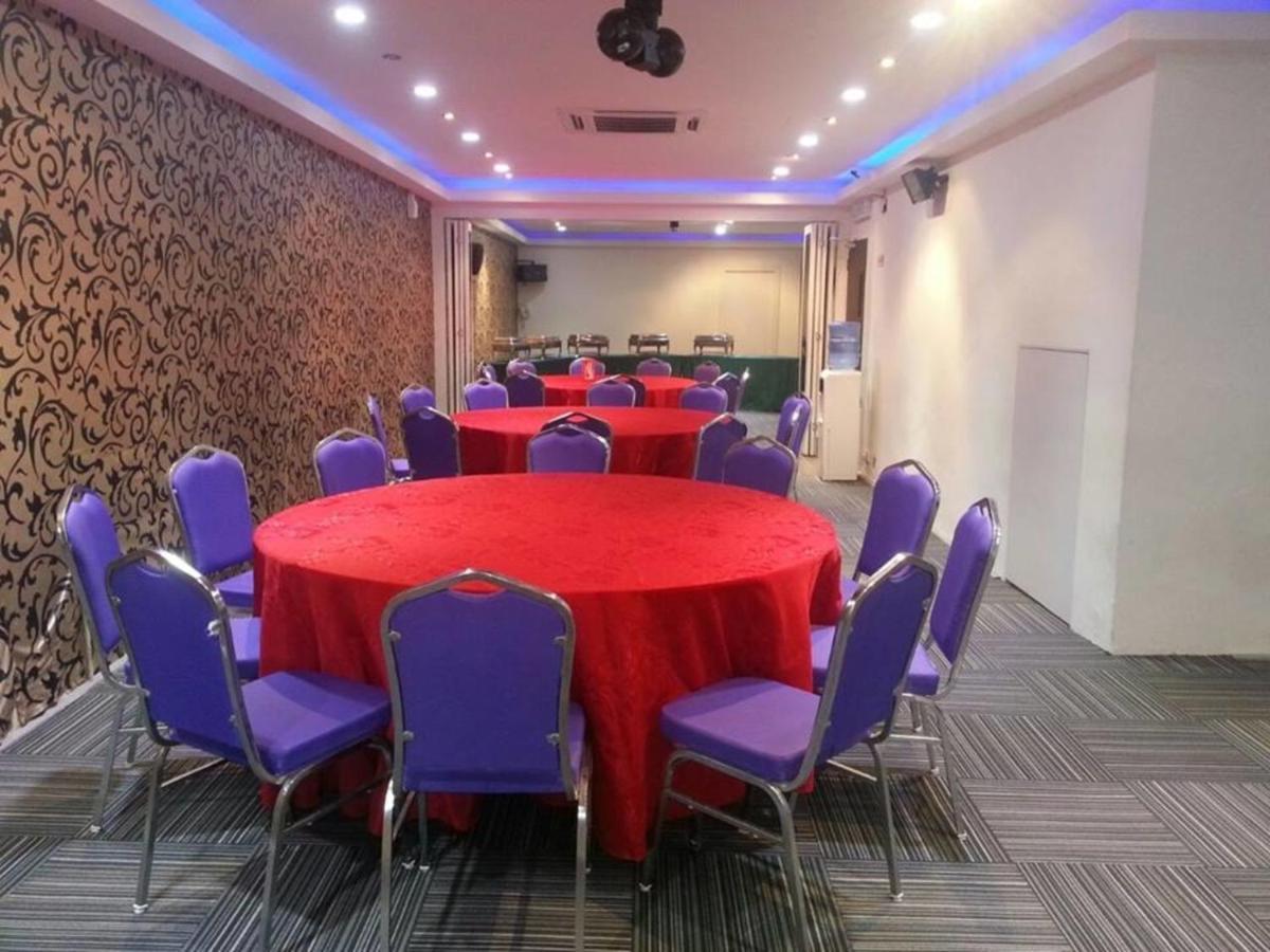 Biz Hotel Batu Pahat Ngoại thất bức ảnh