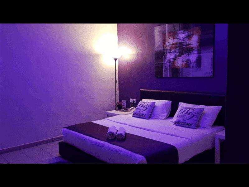 Biz Hotel Batu Pahat Ngoại thất bức ảnh