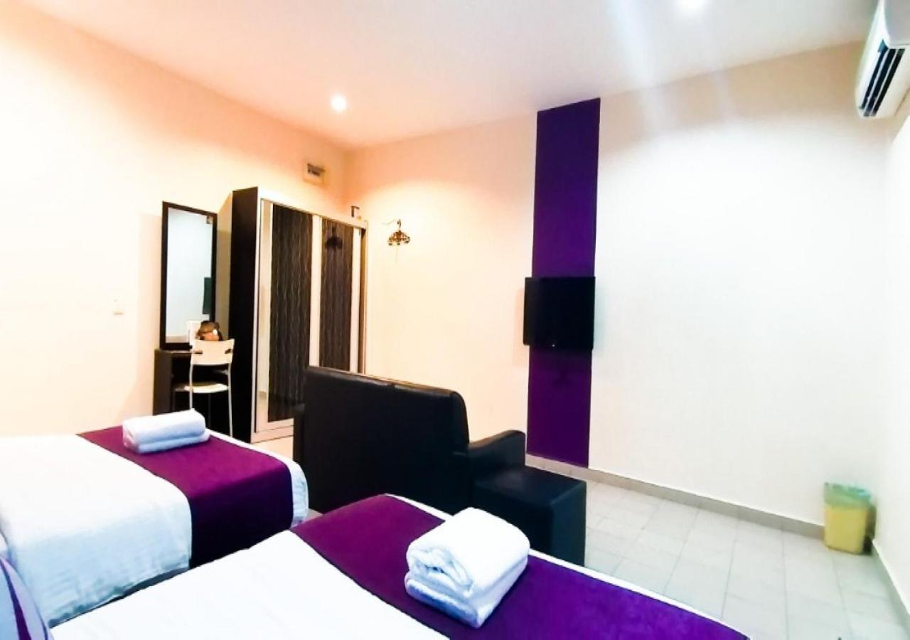 Biz Hotel Batu Pahat Ngoại thất bức ảnh